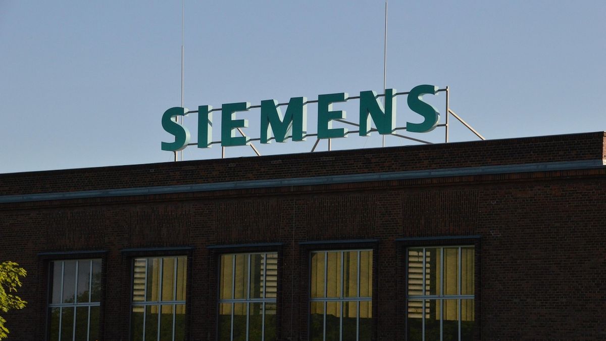 Siemens opouští ruský trh, čtvrtletní zisk firmě klesl téměř o polovinu